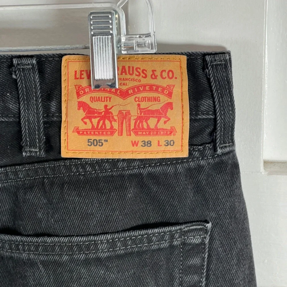 Levis 505 Regular Fit Black Straight Leg Jeans Mens 38x30 Cotton Denim